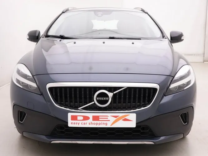 Volvo V40 Cross Country 2.0 D2 120 Cross Country Nordic Styl Image 2