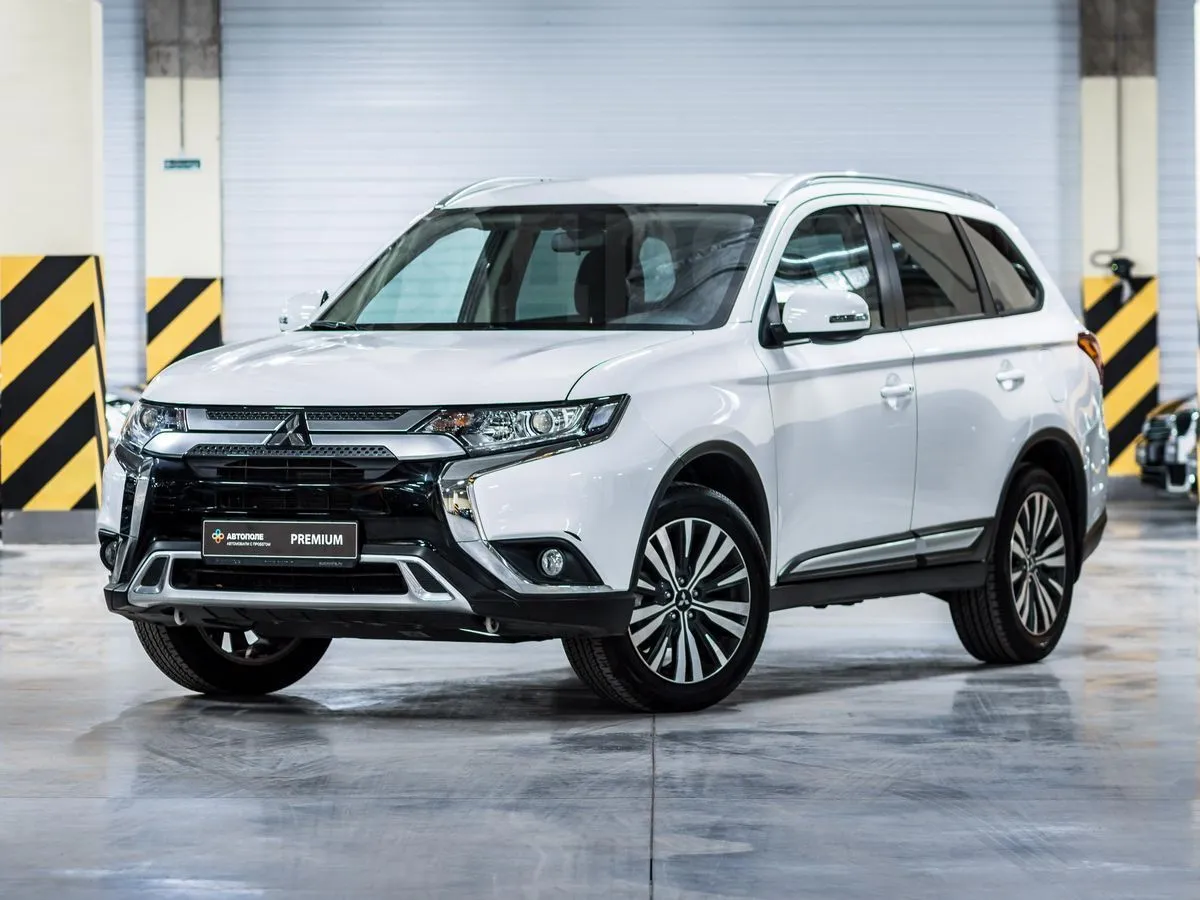 Mitsubishi Outlander Image 2